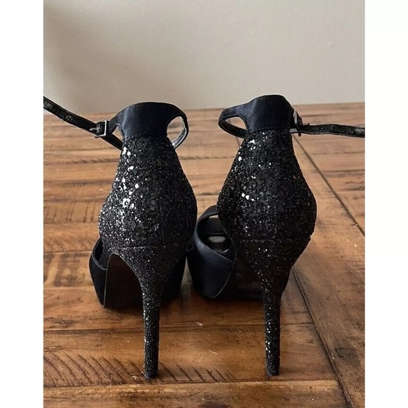 Velvet Heart Black Metallic Peep Toe Heel EUC - Picture 10 of 10